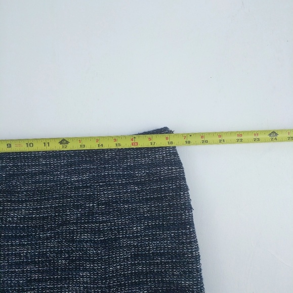 Banana 🍌 Republic |Navy White Italian Tweed Skirt - Picture 2 of 8